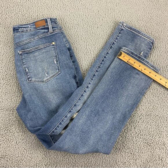 Judy Blue Women's Heavy Destroyed Distressed Straight Fit Jeans - Size: 13/31 - Picture 8 of 15